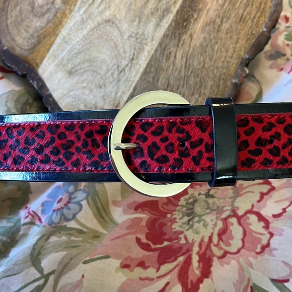 WHITHOUSE BLACKMARKET WHBM Size Small Belt Red/Black Cheetah Horsehair Leather - Picture 8 of 16